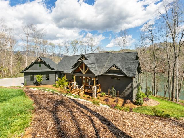 377 Jackson Cove Pkwy, Mill Spring, NC 28756