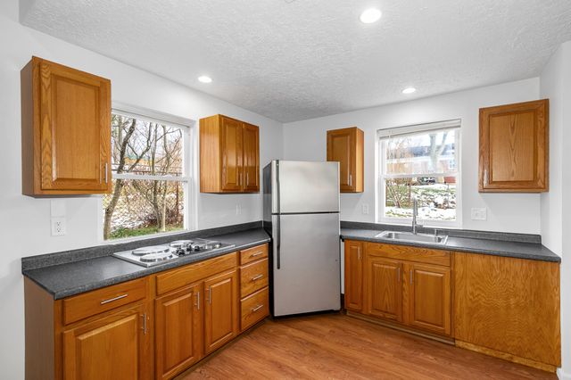 3812 Root Ave NE #B, Canton, OH 44705