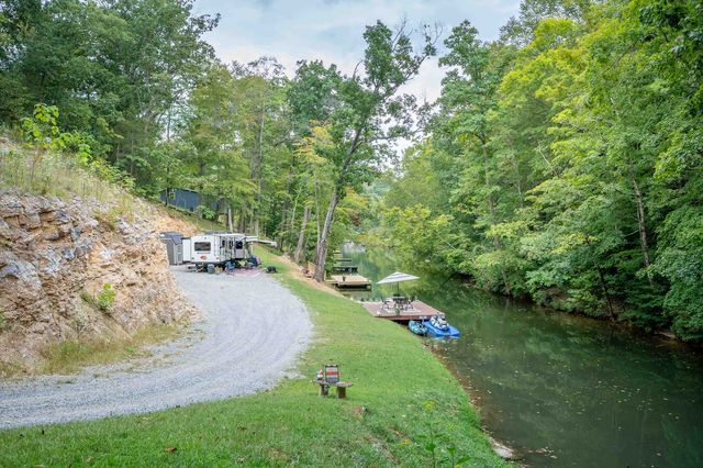 6000 Thornton Rd, Dublin, VA 24084