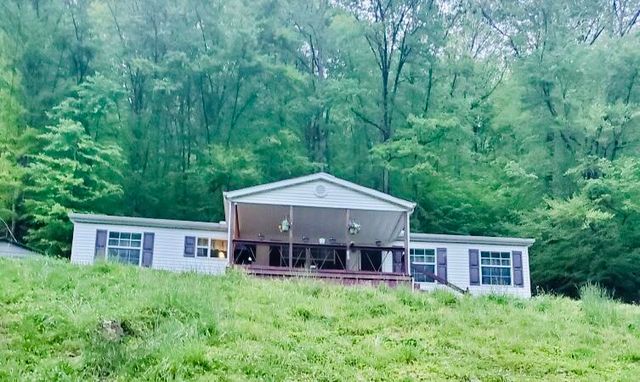 245 S  Peters Branch Rd, Mozelle, KY 40858