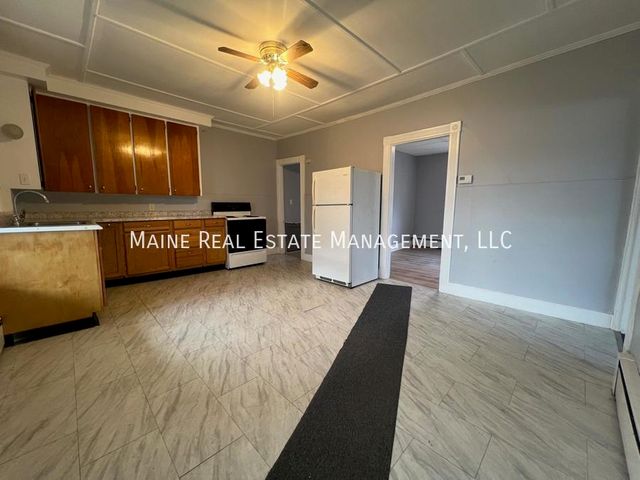 131 College Ave  #2, Waterville, ME 04901