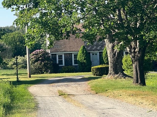 87 Vaughan St, Middleboro, MA 02346