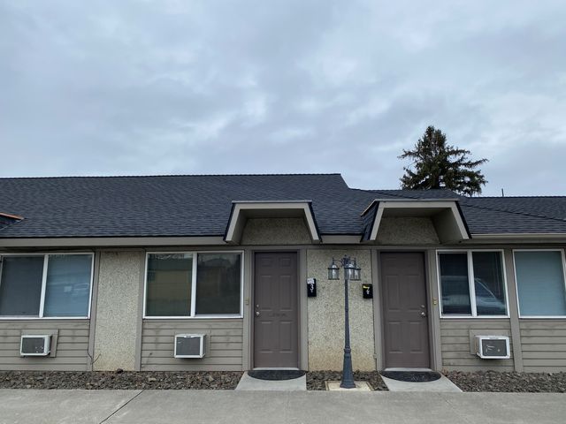 211 Ash St #7, Grandview, WA 98930