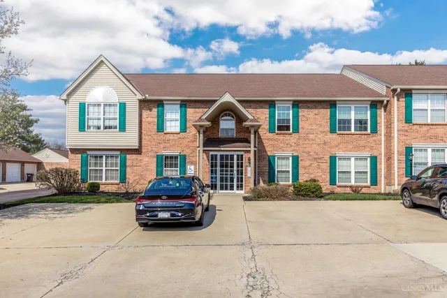 8790 Carrousel Park Cir #141, Cincinnati, OH 45251