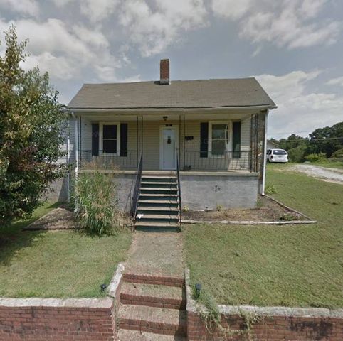 61 3rd St, Marion, NC 28752