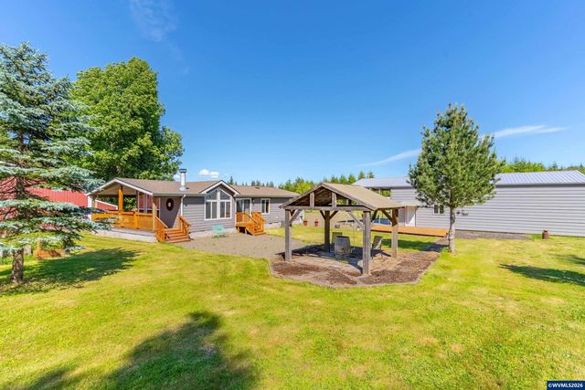 7601 Fire Hall Rd, Grand Ronde, OR 97347