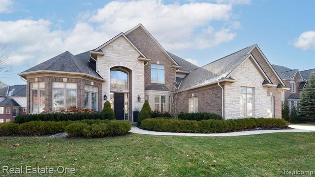 6746 Northwick Dr, Shelby Township, MI 48316