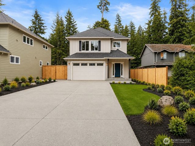 4132 Lakeview Avenue NW, Bremerton, WA 98312