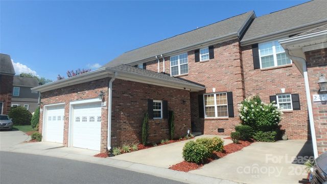 2409 Madeline Meadow Dr, Charlotte, NC 28217