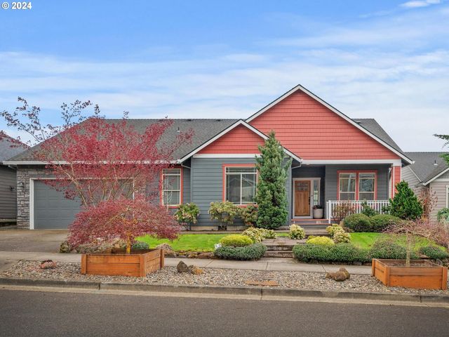 1546 Lakeview Dr, Silverton, OR 97381