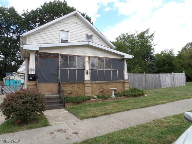 9805 Nelson Ave, Cleveland, OH 44105