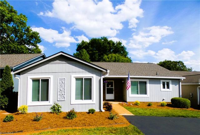 156 Fairway Dr, Bermuda Run, NC 27006