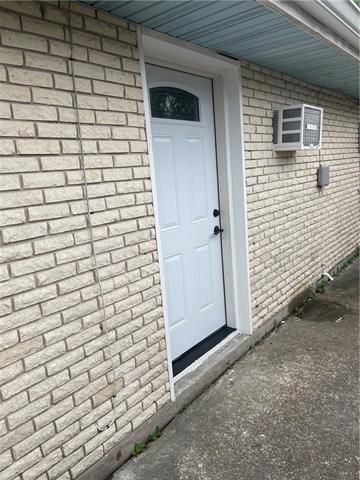 77 Gretna Blvd, Gretna, LA 70053