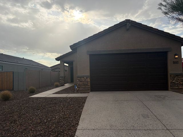 36987 N  Sidewinder Dr, San Tan Valley, AZ 85140