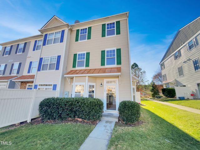 2220 Valley Edge Dr #108, Raleigh, NC 27614
