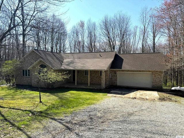 17540 Gambier Rd, Mount Vernon, OH 43050