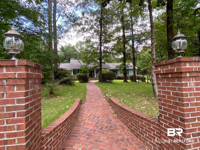 160 Mockingbird Ln, Monroeville, AL 36460