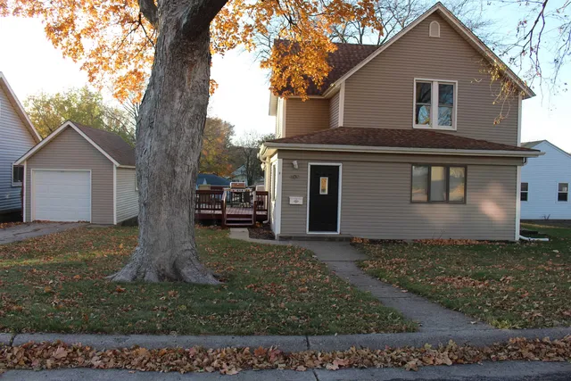 409 Summit St, Wall Lake, IA 51466