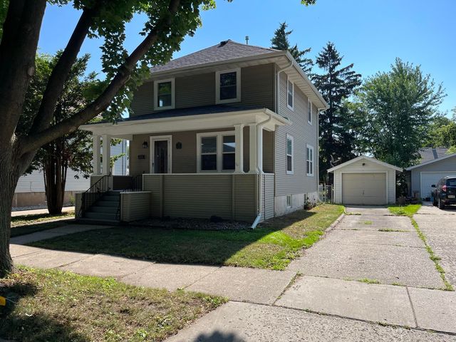 218 Oxford Ave, Green Bay, WI 54303