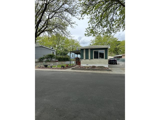750 Division St #232, The Dalles, OR 97058