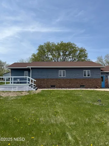 610 Birch Ave E, Estelline, SD 57234
