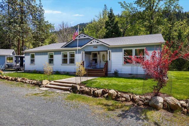 4829 Jumpoff Joe Creek Rd, Grants Pass, OR 97526