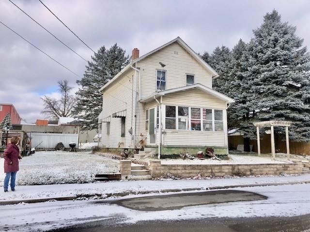 6416 6th Ave, Wampum, PA 16136