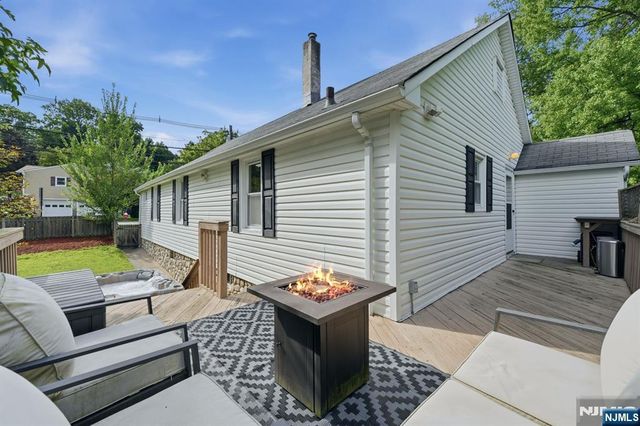 20 Yesler Way, Hillsdale, NJ 07642