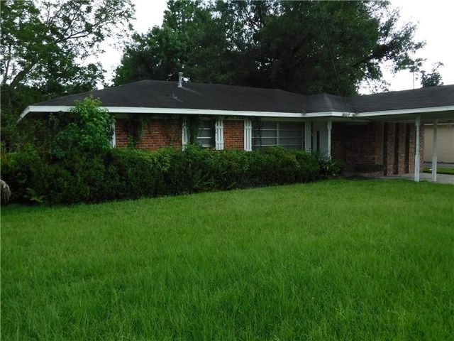 3421 Maplewood Dr, Sulphur, LA 70663
