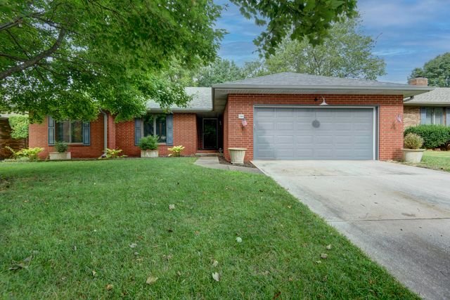 3501 South Southvale Court, Springfield, MO 65804