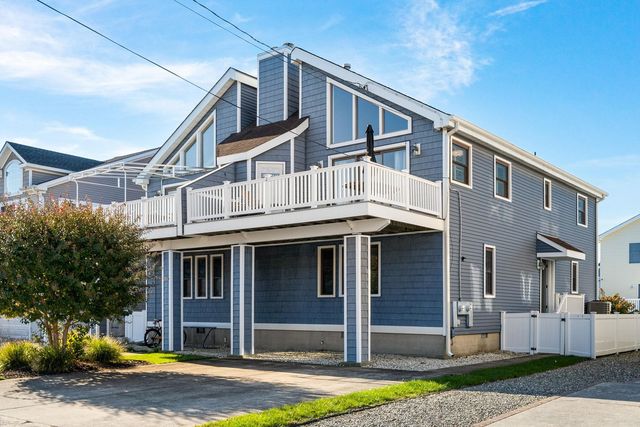 226 24th St #W, Avalon, NJ 08202