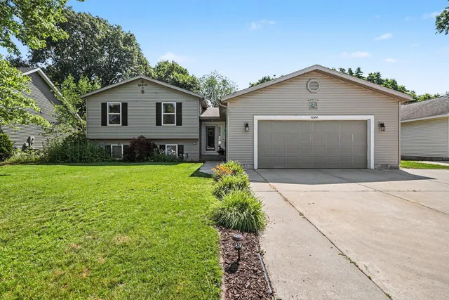 4844 Emerald St, Muskegon, MI 49441