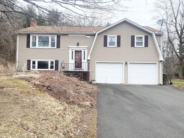 5 Carriage Ln, East Granby, CT 06026