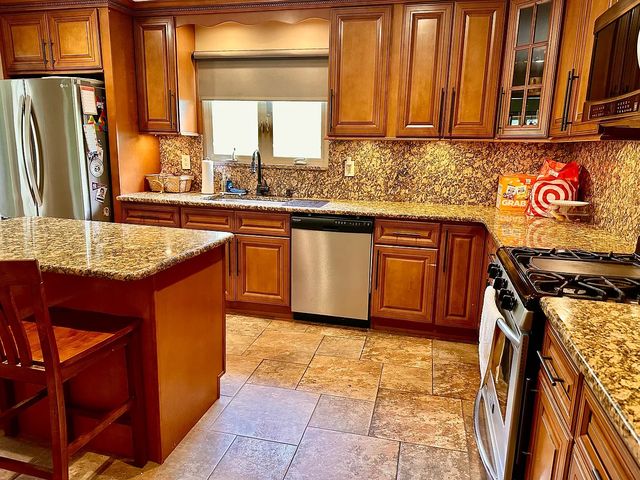 3 Kunath Ave #3, Staten Island, NY 10309