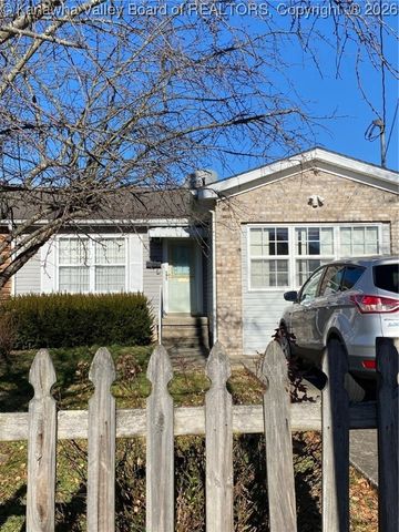 2222 Lincoln Ave, Saint Albans, WV 25177