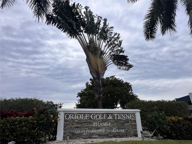 7797 Golf Circle Dr #104, Pompano Beach, FL 33063