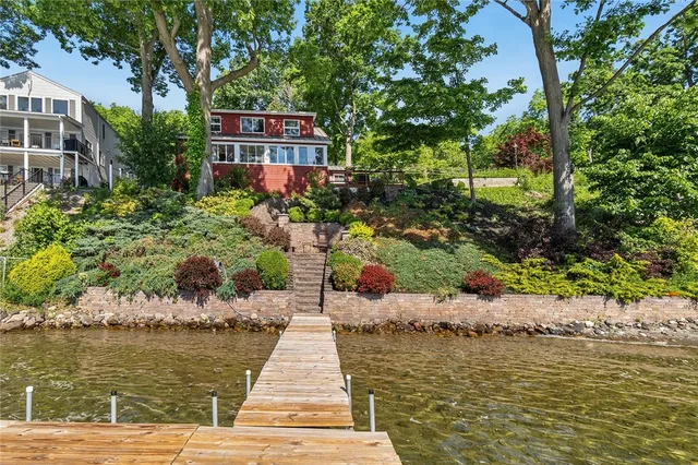 2571 W  Lake Rd, Penn Yan, NY 14527