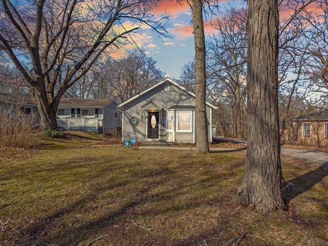 307 Wander Way, Lake In The Hills, IL 60156