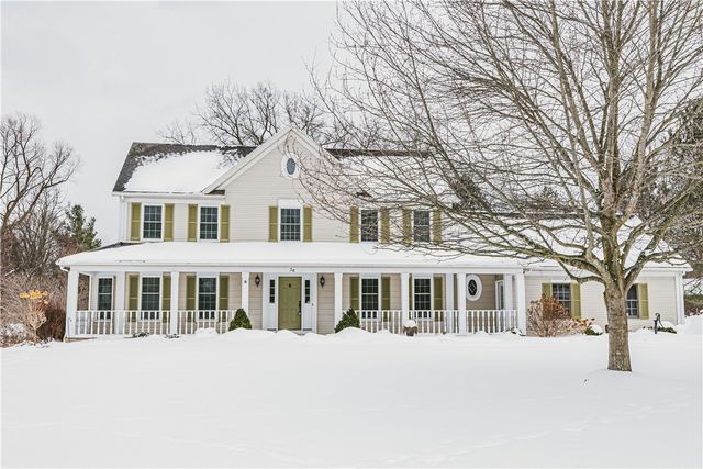 36 Farm Field Ln, Pittsford, NY 14534