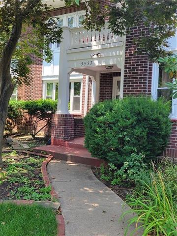 5557 Beacon St, Squirrel Hill, PA 15217