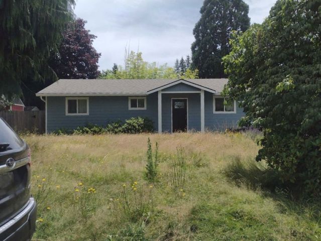 38916 Sandy Heights St, Sandy, OR 97055