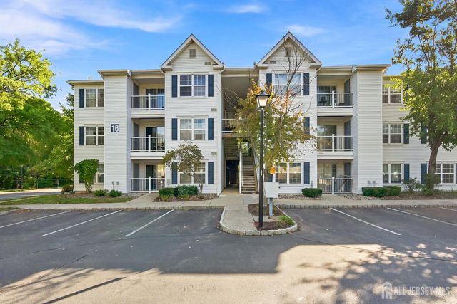 1634 Waterford Dr, Edison, NJ 08817