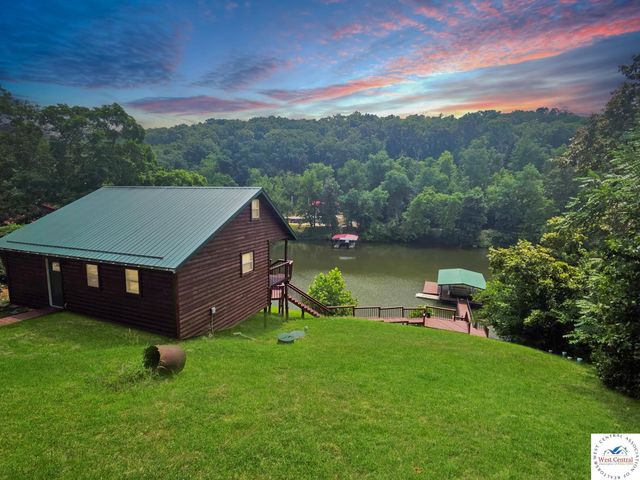 3024 Tinker Ln, Stover, MO 65078