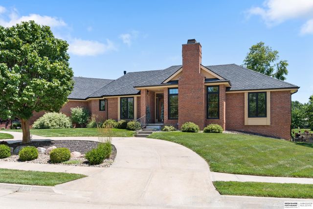 5707 S  119th Plz, Omaha, NE 68137