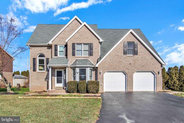 2775 Admire Springs Dr, Dover, PA 17315