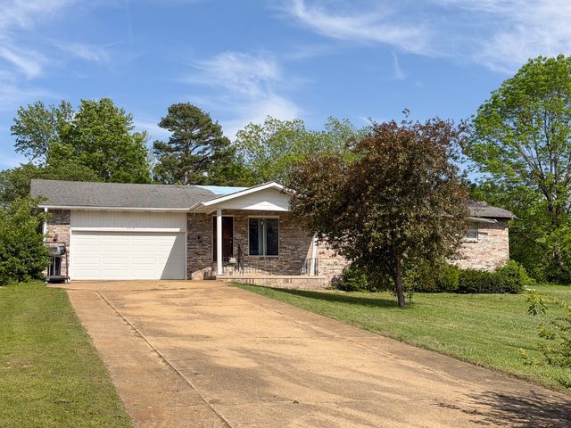 2114 Orr Rd, Poplar Bluff, MO 63901