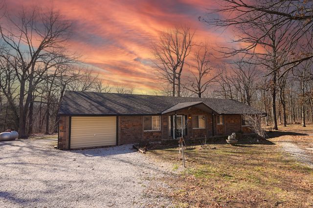 14370 T Highway, Weaubleau, MO 65774