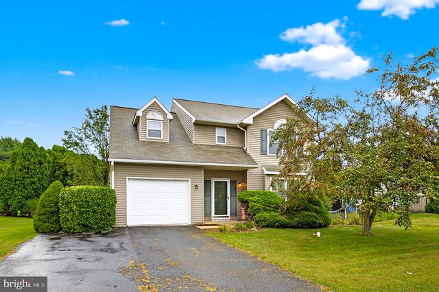 107 Ashley Dr, Marietta, PA 17547