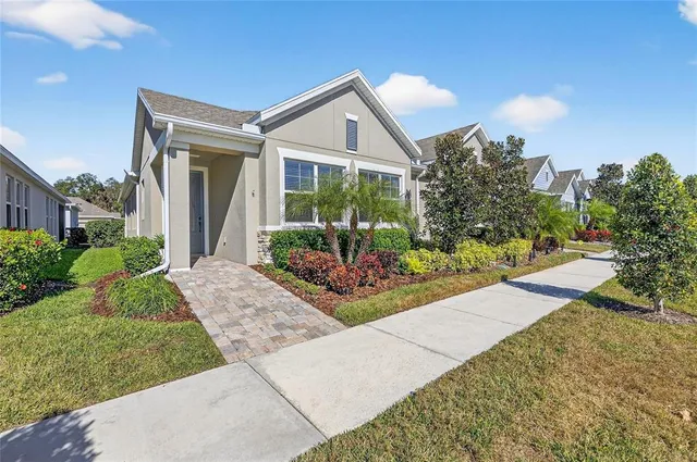 13890 Kingfisher Glen Dr, Lithia, FL 33547
