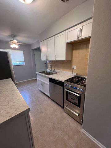 7104 Plateau Ave #A, Saint Louis, MO 63117